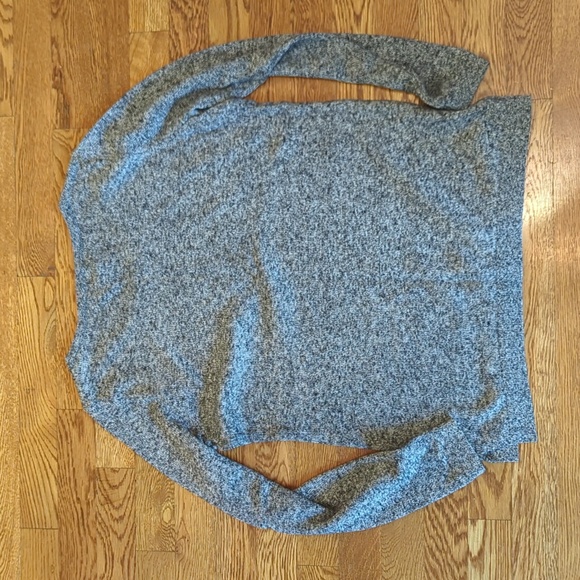 Women's Old Navy Black/Gray Lightweight Sweater, Medium - Picture 7 of 8